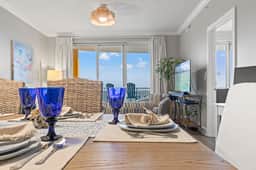 Emerald Isle 2309-STUNNING NEW LISTING! Beach chairs included! With parking