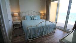 Emerald Isle 1006 - Front row beach chair service included! Affordable rates!