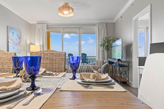 Emerald Isle 2309-STUNNING NEW LISTING! Beach chairs included! With parking