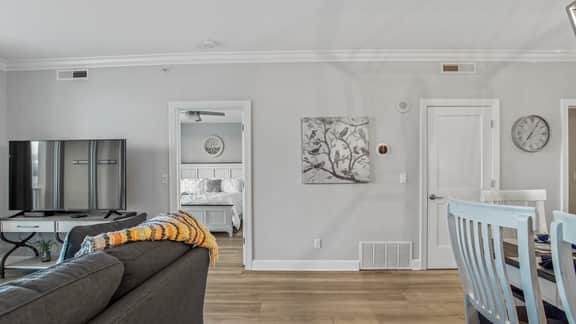 Emerald Isle 1003 - Front row beach chair service included! Affordable rates!