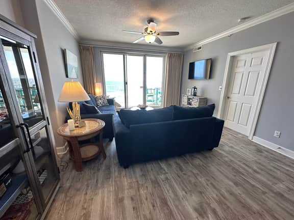 Emerald Isle 1101 - Front row beach chair service included! Affordable rates!