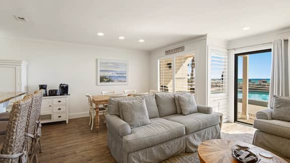Latitude 16 - Spectacular oceanfront views!1BD/2BA. Sleeps 6