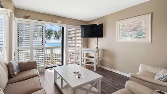 Latitude 6 - Spectacular oceanfront views!1BD/2BA. Sleeps 6