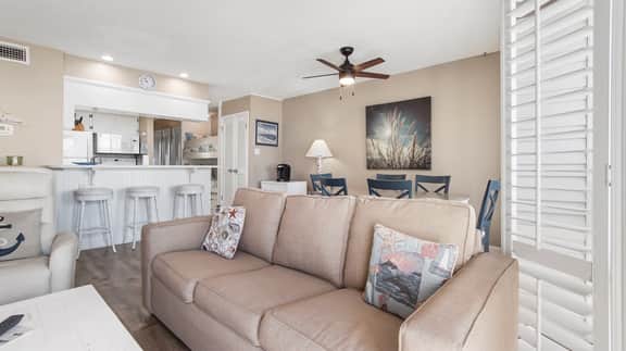 Latitude 6 - Spectacular oceanfront views!1BD/2BA. Sleeps 6