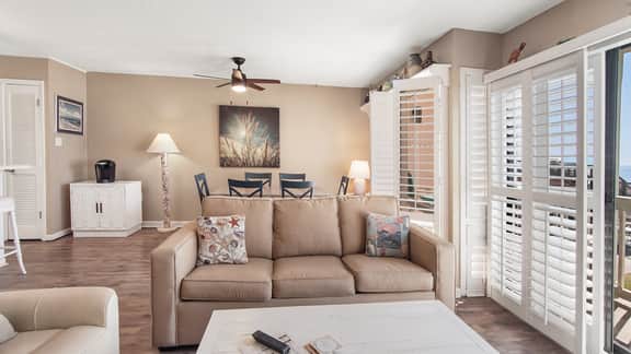 Latitude 6 - Spectacular oceanfront views!1BD/2BA. Sleeps 6