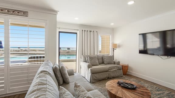 Latitude 16 - Spectacular oceanfront views!1BD/2BA. Sleeps 6