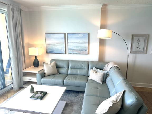 Emerald Isle 1708 Just Remodeled! Stunning! Front Row Beach Chairs Included!
