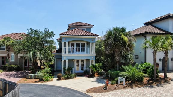 La Valencia 113 - Charming 3BD/3BA home in a gated community! - Image 1