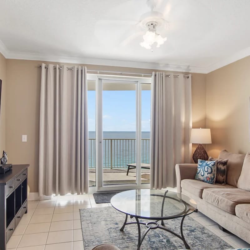 Emerald Isle 1808 - Front row chair service included! Affordable rates!